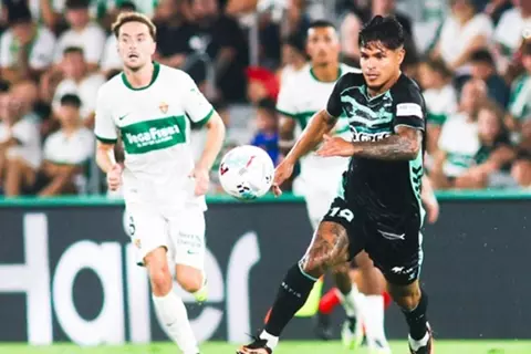 إلتشي يتعادل مع ريال بيتيس في الدوري الإٍسباني